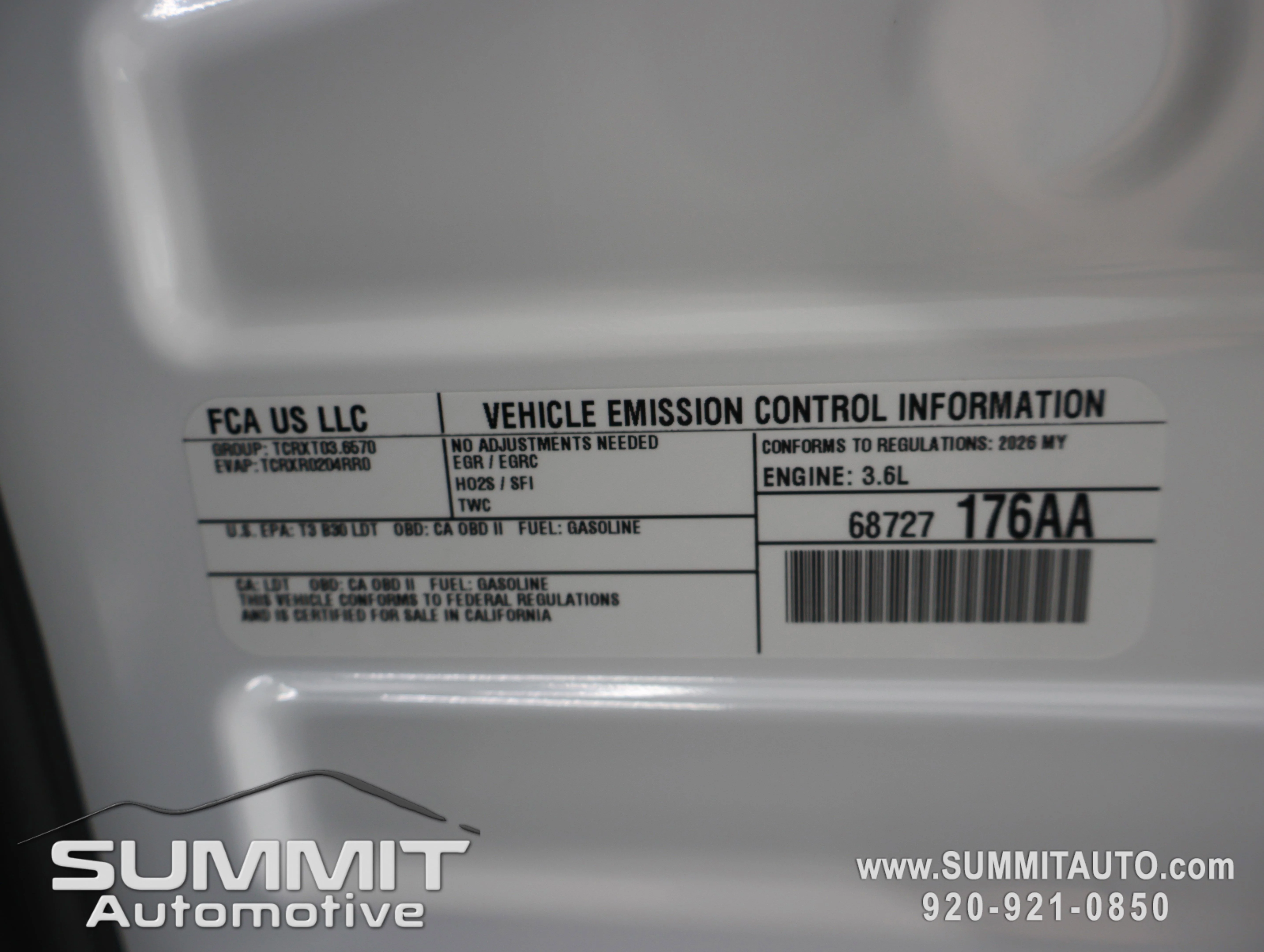 New 2026 Bright White Clear-Coat Exterior Paint Jeep Laredo X image 21