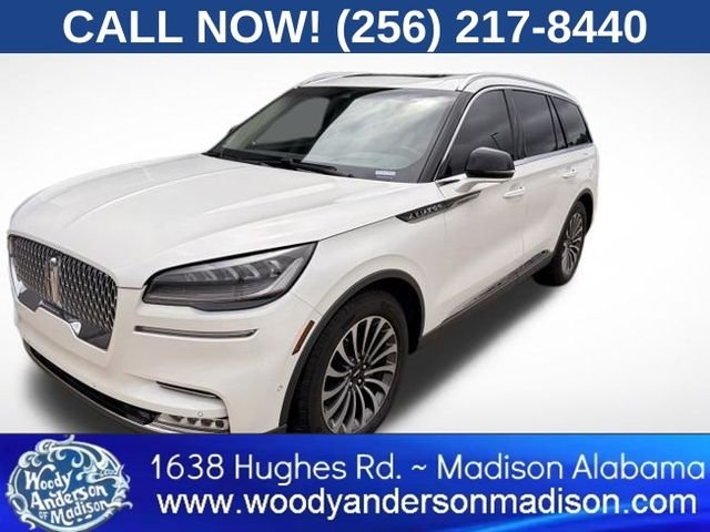Used 2020 Pristine White Lincoln Reserve image 1