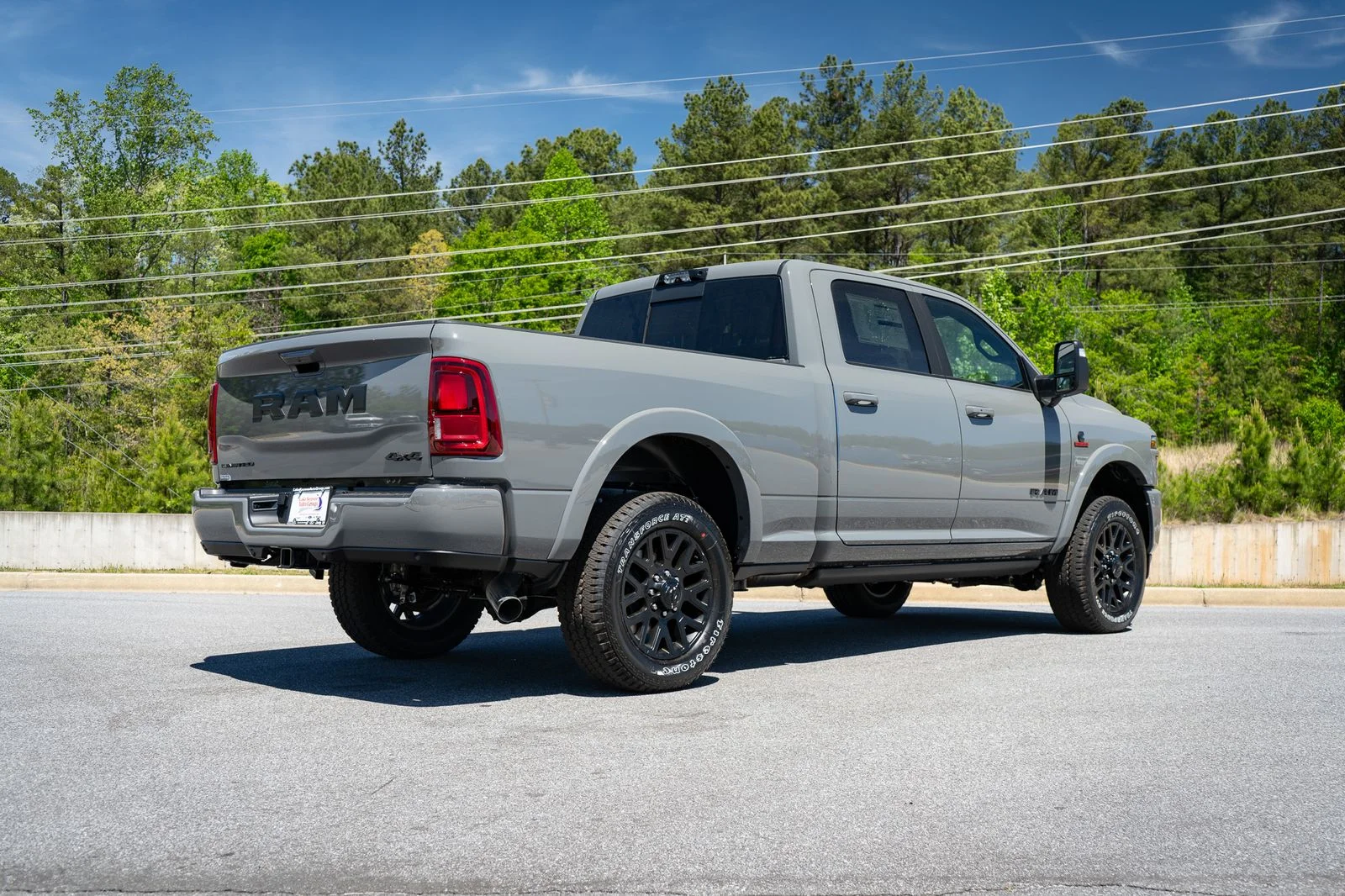 New 2026 Ceramic Gray Clear-Coat Exterior Paint RAM Limited image 17