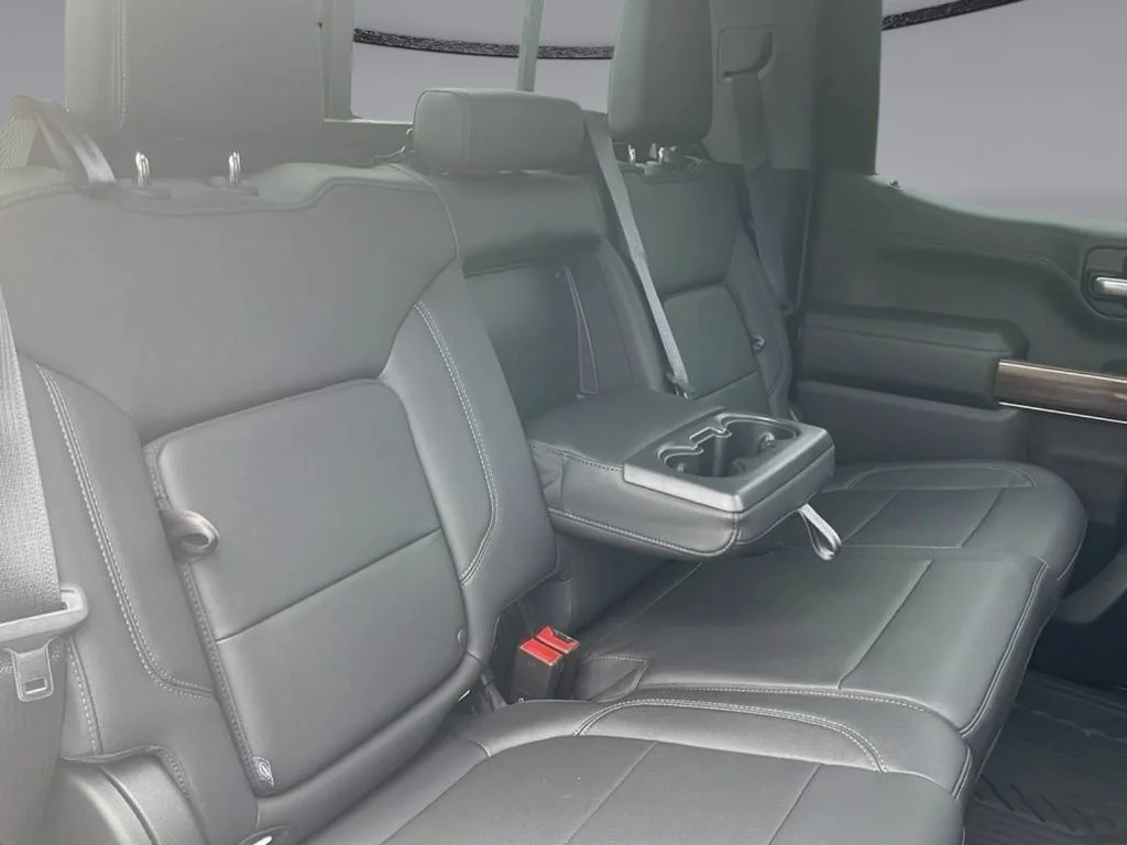 Used 2021 Iridescent Pearl Tricoat Chevrolet LT Trail Boss image 26