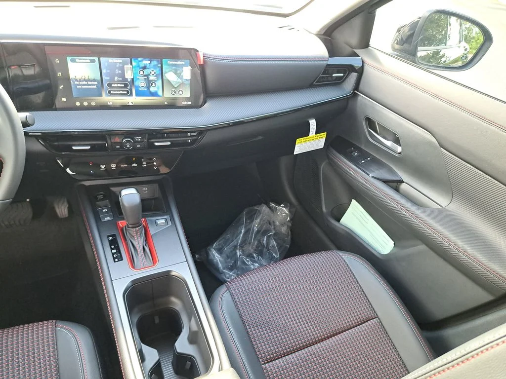 2026 Nissan KICKS SR - Photo 17