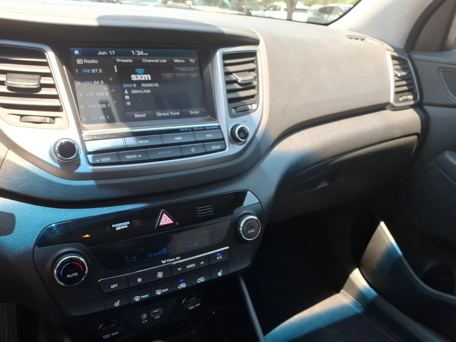 Used 2018 Black Noir Pearl Hyundai SEL Plus image 31