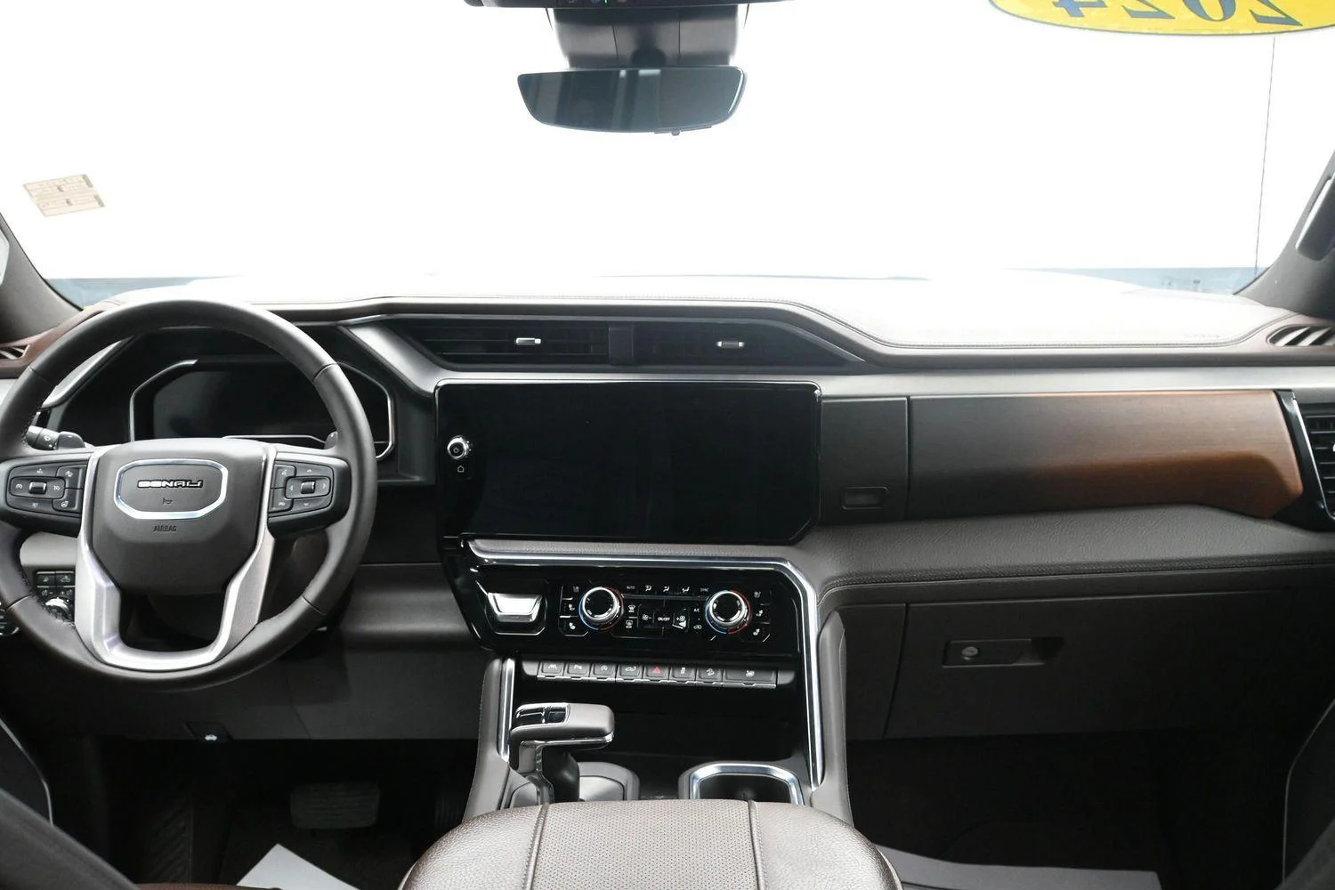 Used 2024 White Frost Tricoat GMC Denali image 16