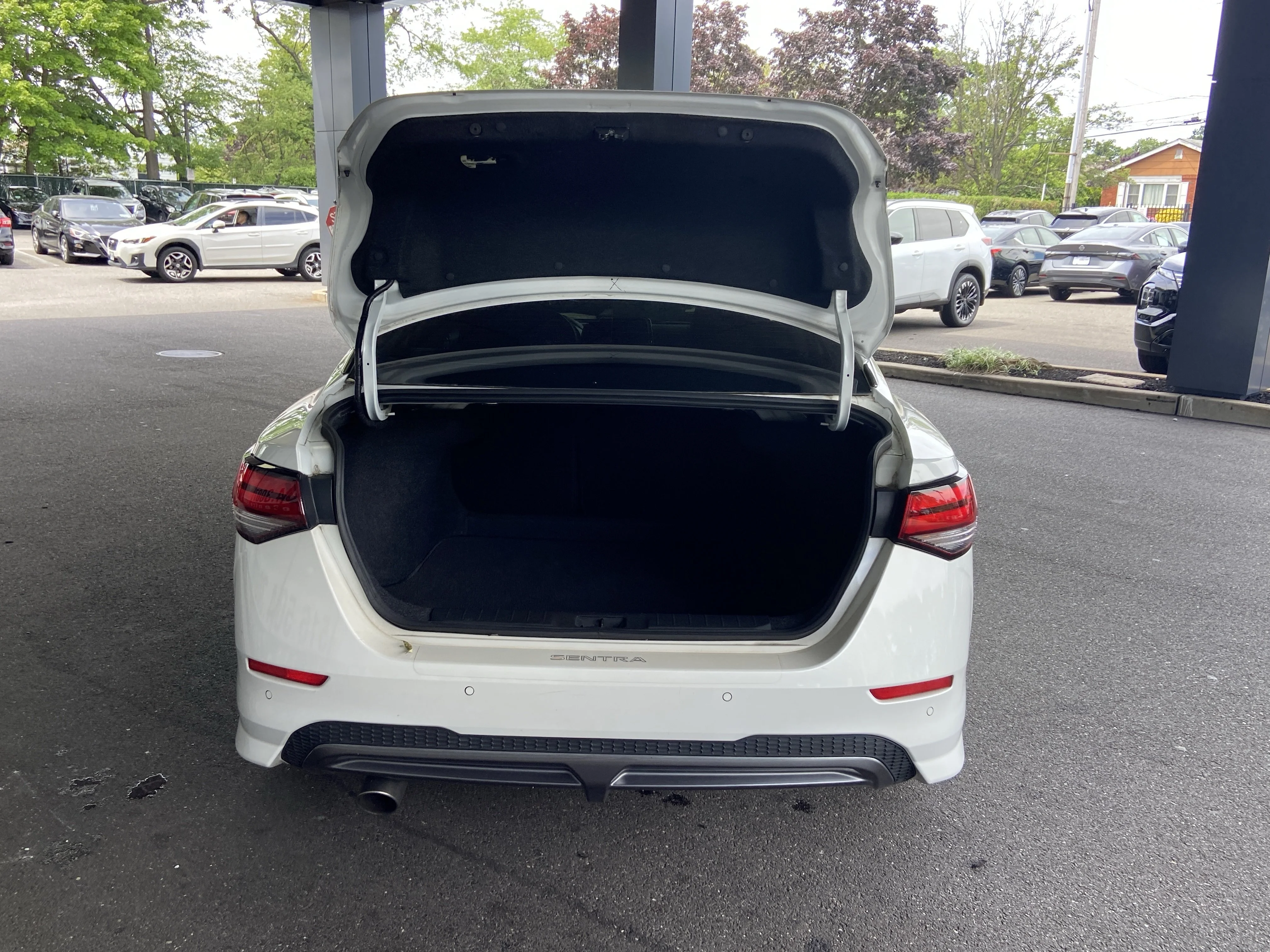 Used 2020 Aspen White Tricoat Nissan SR image 29