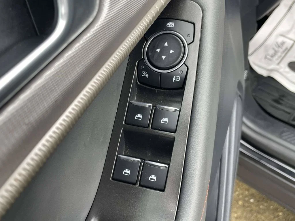 Used 2025 Black Metallic Ford Active image 16