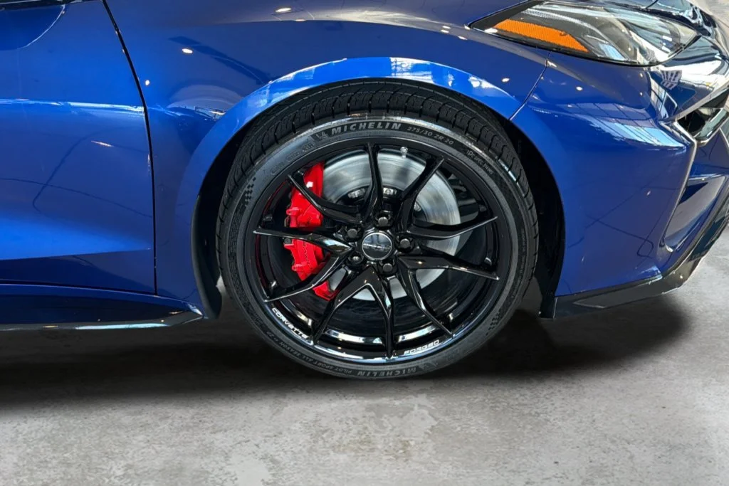 New 2027 Admiral Blue Metallic Chevrolet 3LT image 32