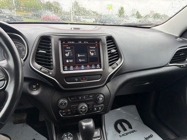 Used 2020 Gray Jeep Trailhawk image 12