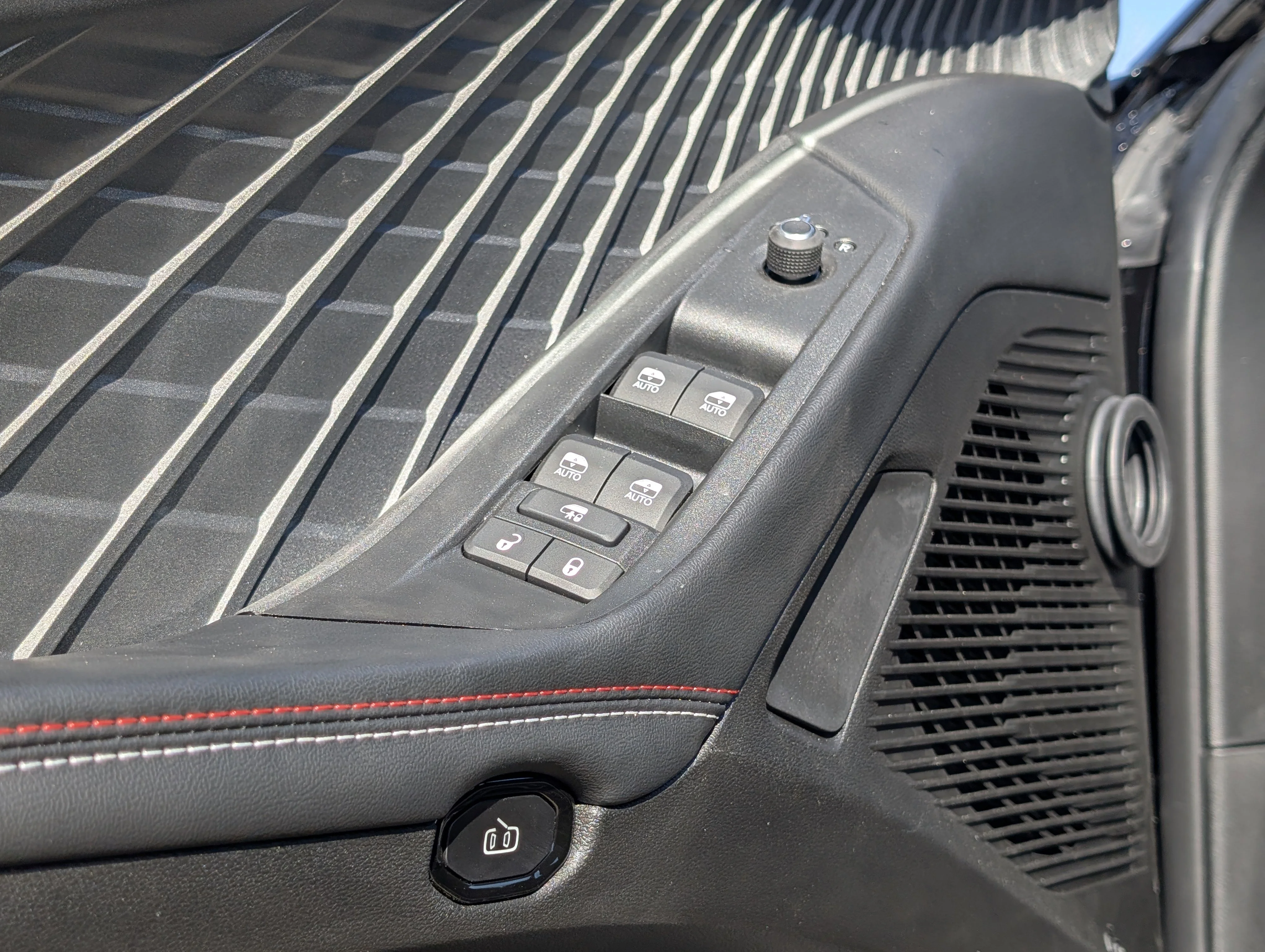 New 2026 Diamond Black Crystal Pearl Dodge Scat Pack image 18