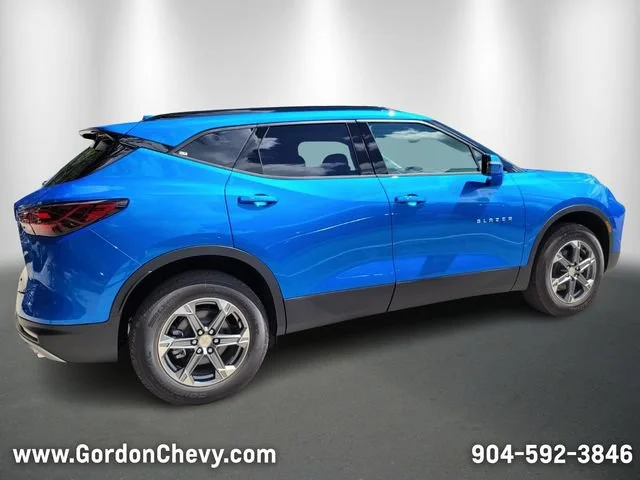New 2025 Riptide Blue Metallic Chevrolet 3LT image 7