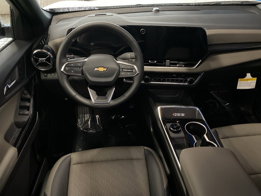 2027 Chevrolet Equinox LT - Photo 5
