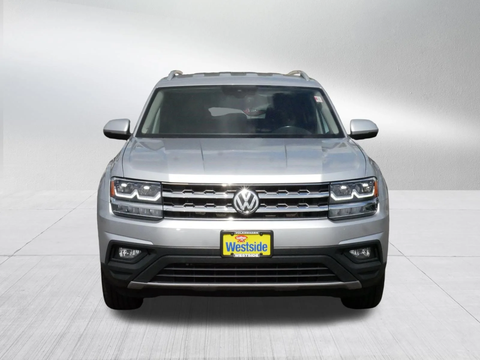 Used 2019 Reflex Silver Metallic Volkswagen 3.6L V6 SE w/Technology image 2