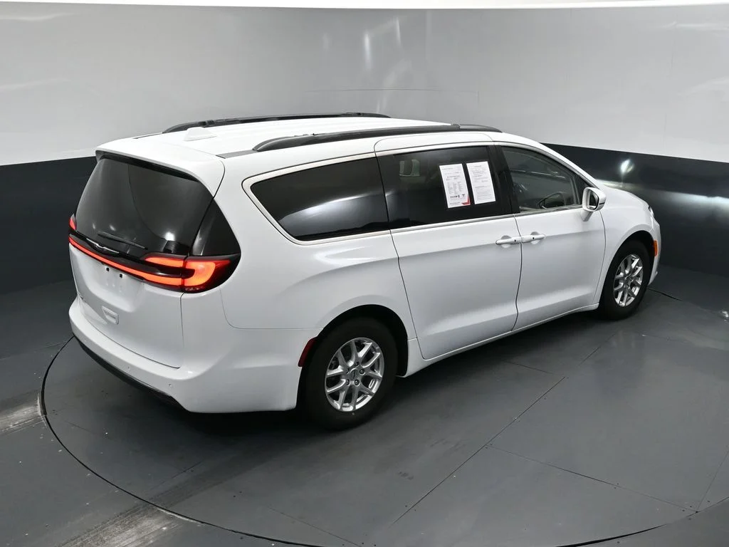 Used 2022 White Chrysler Touring L image 36