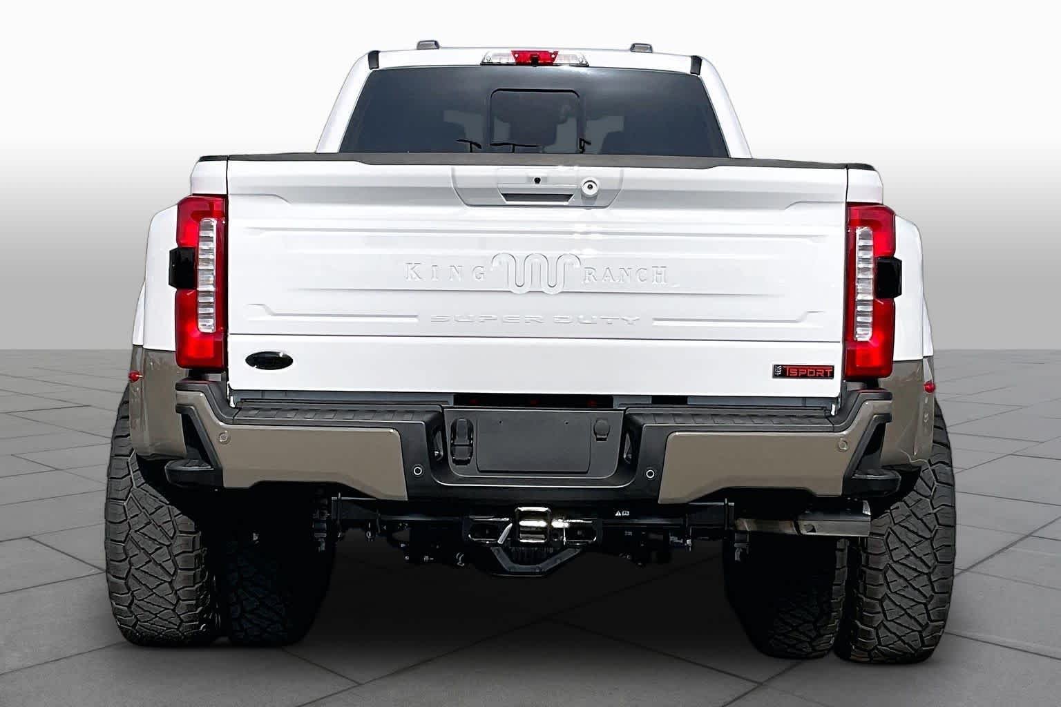 New 2026 Oxford White/Marsh Gray Ford King Ranch image 4