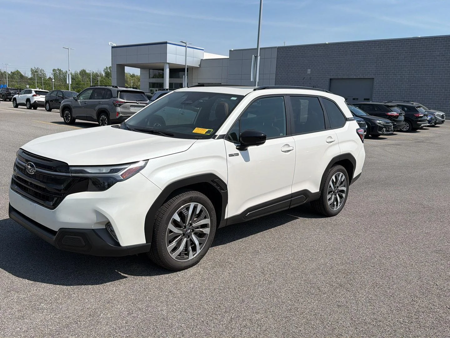 Used 2025 Crystal White Pearl Subaru Touring Hybrid image 8