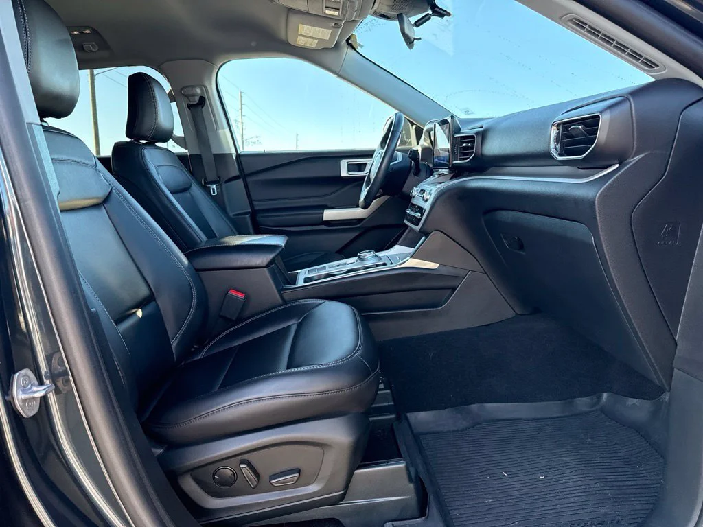 Used 2023 Blue Ford XLT image 10