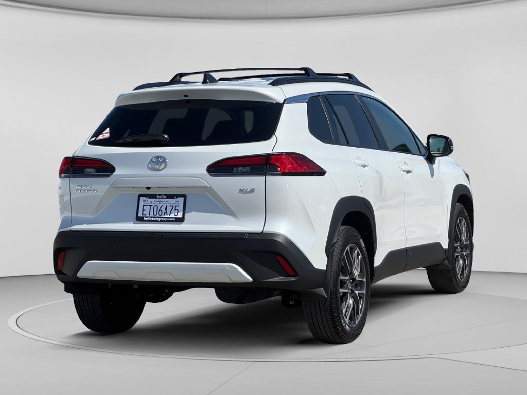 Used 2026 Pearl Toyota XLE image 32