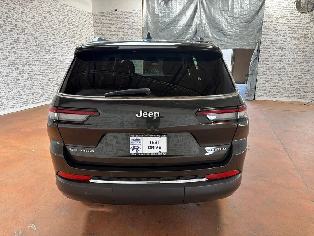 Used 2022 Rocky Mountain Pearlcoat Jeep Limited image 6