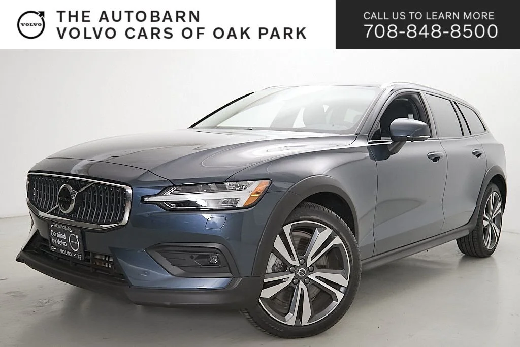 2025 Volvo V60 Cross Country B5 Plus AWD's photo