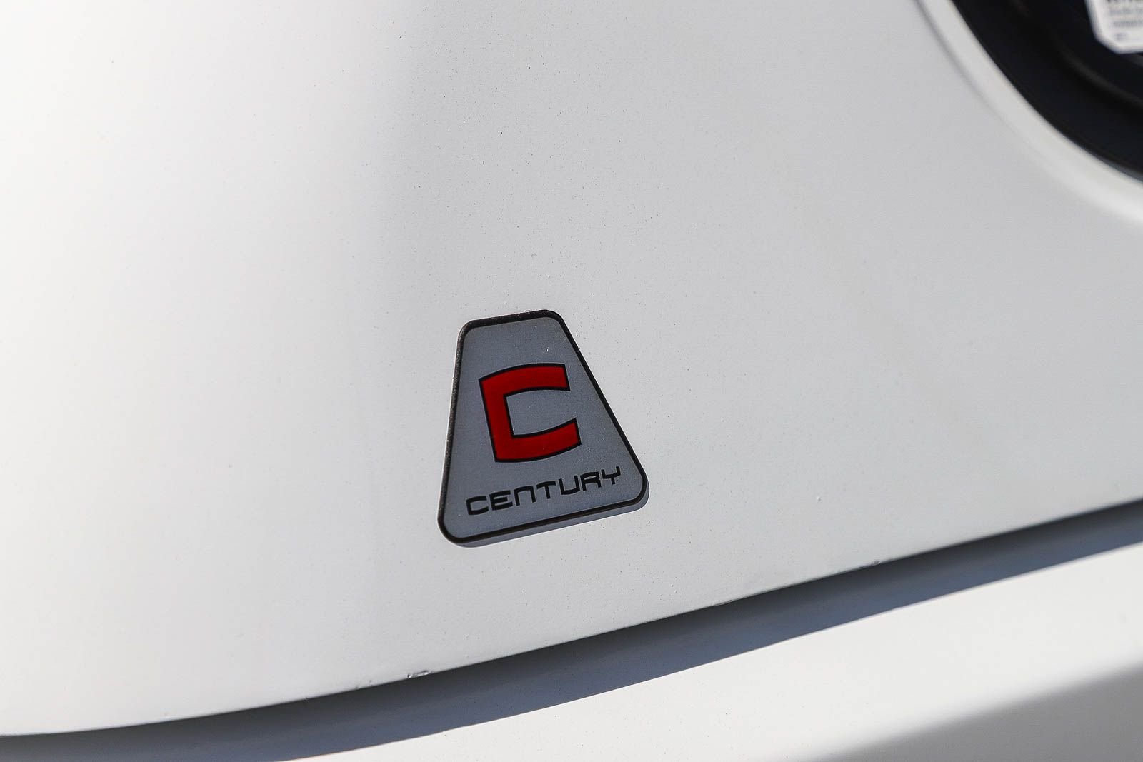 Used 2024 White GMC AT4 image 28