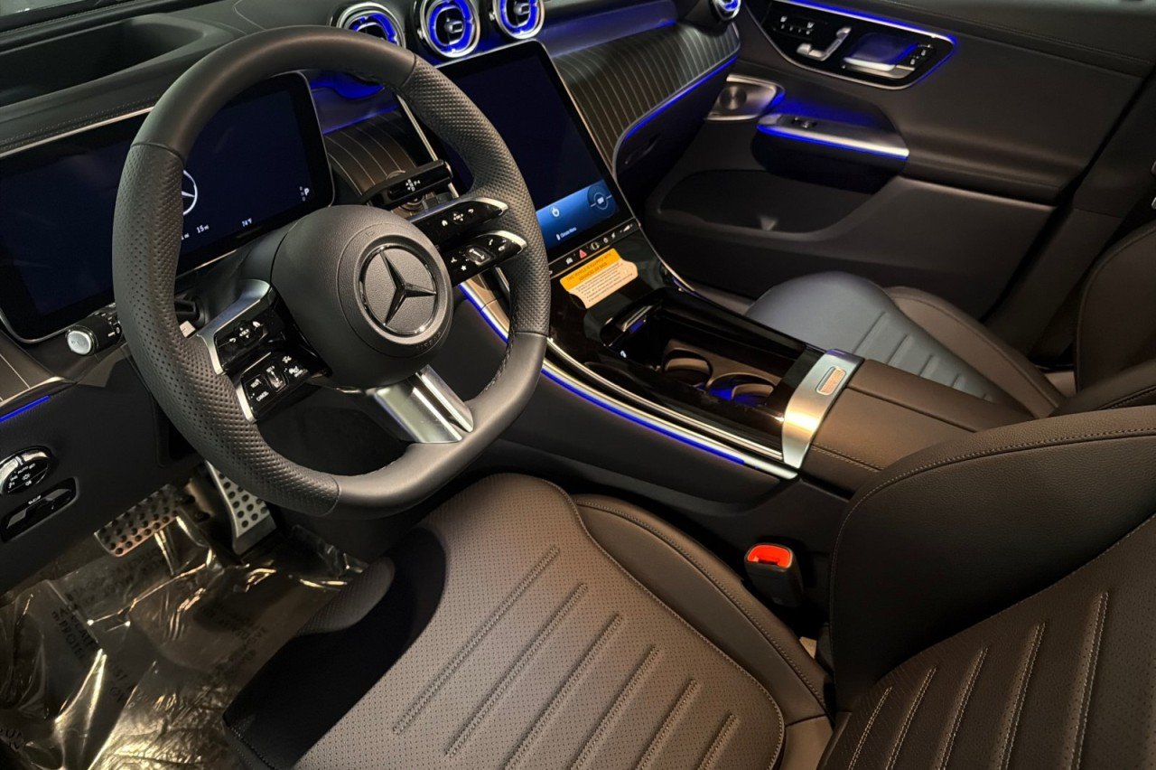 New 2026 Black Mercedes-Benz GLC 300 4MATIC® SUV image 9