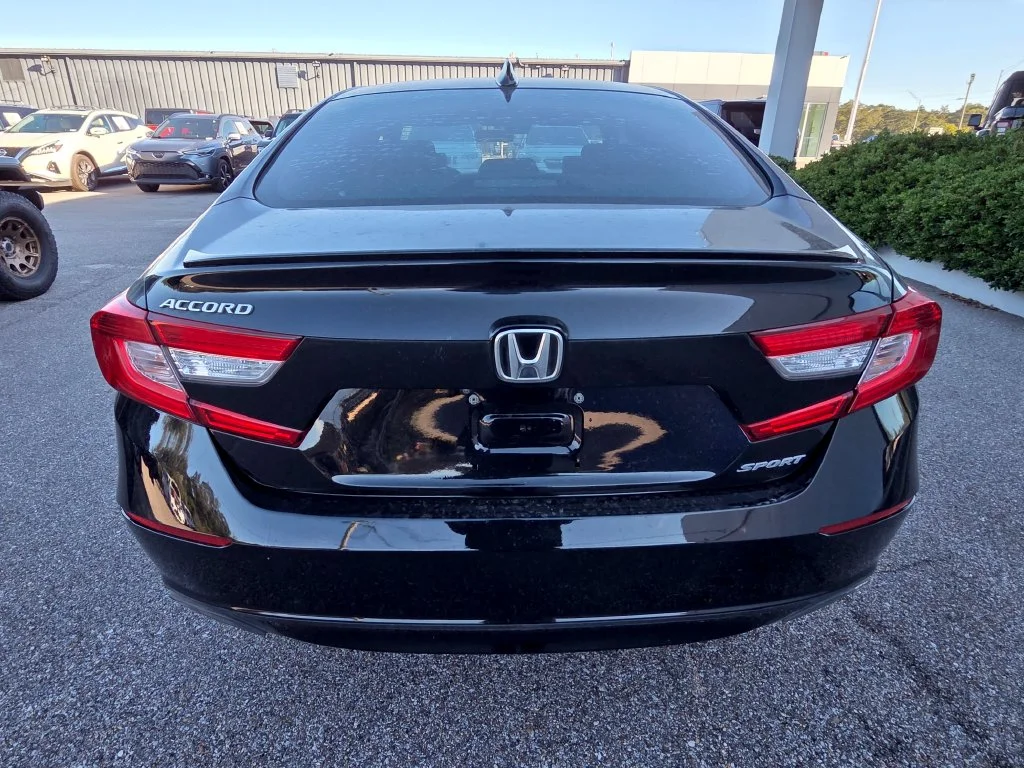 Used 2020  Honda Sport image 4