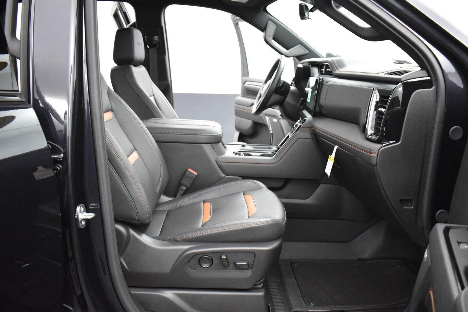Used 2024 Titanium Rush Metallic GMC AT4 image 30