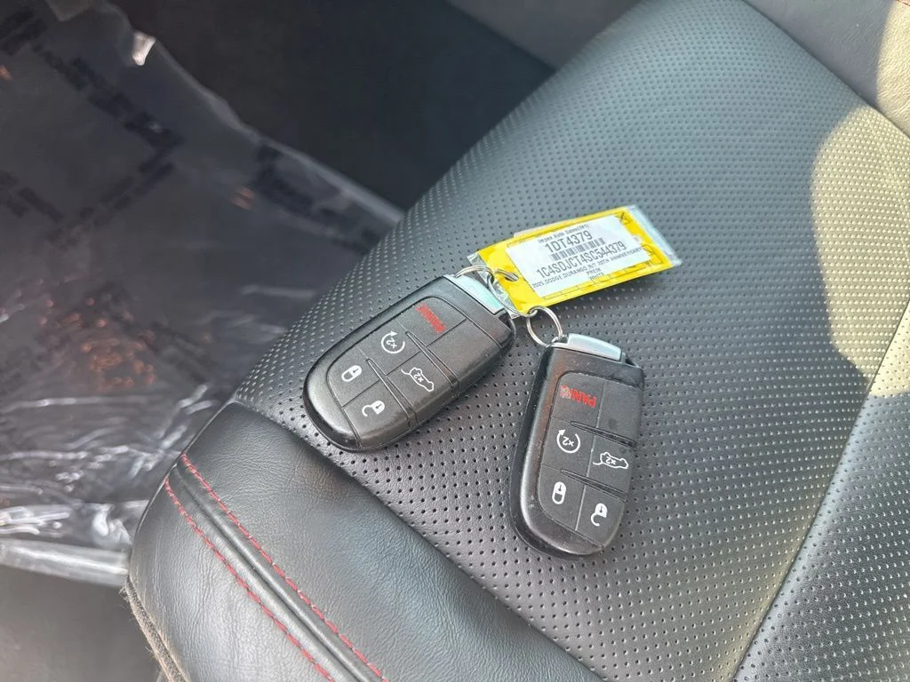 Used 2025 White Dodge R/T Premium image 29