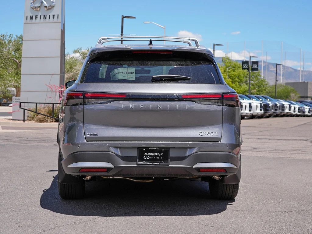Certified Used 2026 Graphite Shadow INFINITI LUXE image 8