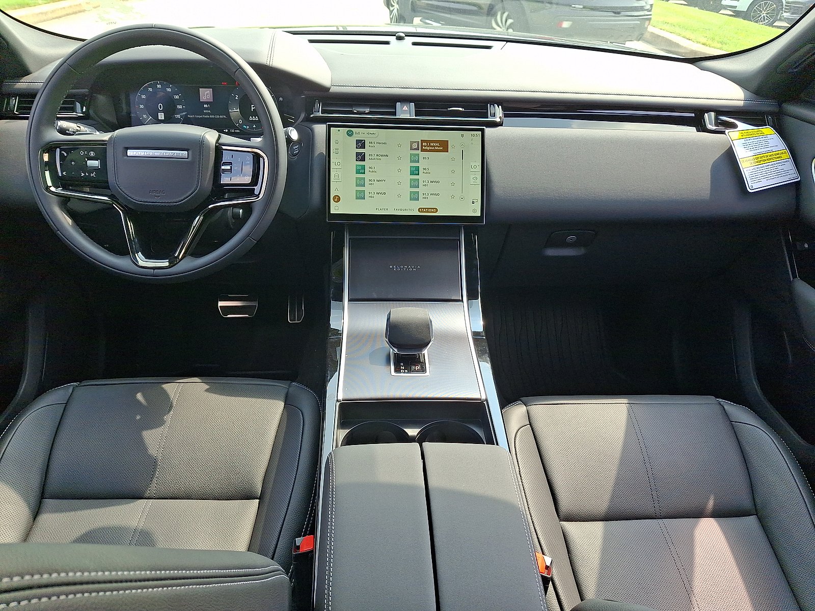 New 2026 Santorini Black Metallic - 1AG Land Rover Belgravia Edition image 3