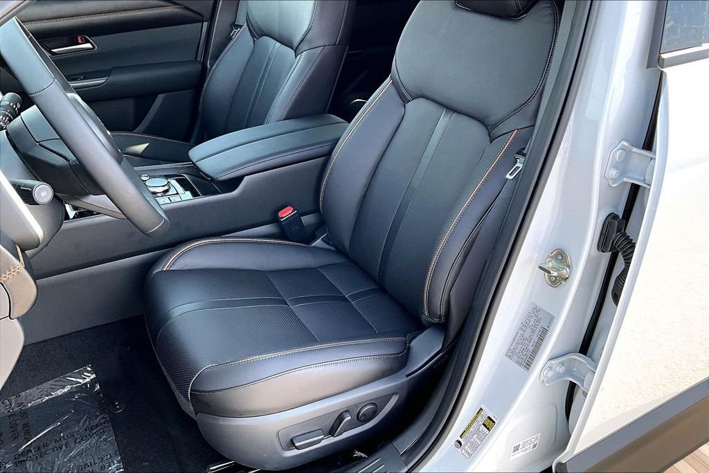 New 2026 Wind Chill Pearl Mazda Premium AWD image 9