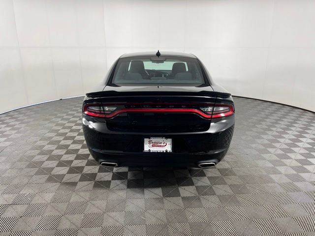 Used 2023 Black Dodge SXT image 6