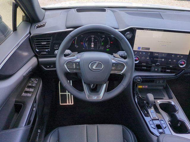 2026 Lexus NX 450h+ F-Sport - Photo 15