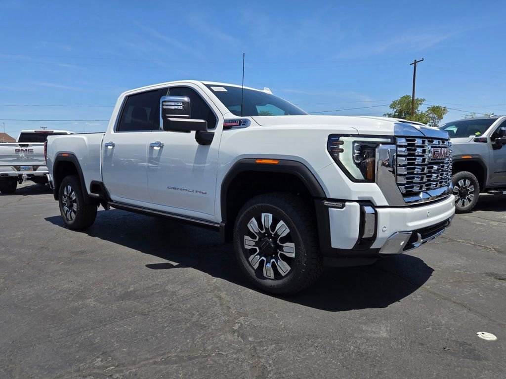 2026 GMC Sierra 4WD Crew Cab Standard Box Denali's photo