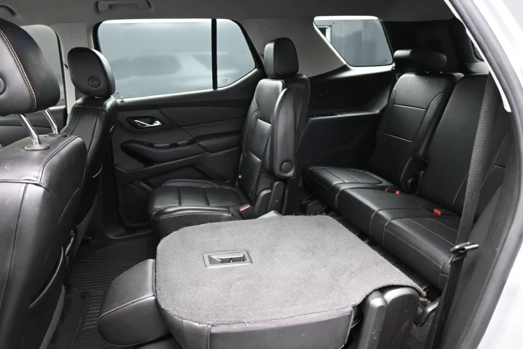 Used 2019 Silver Chevrolet 3LT image 26