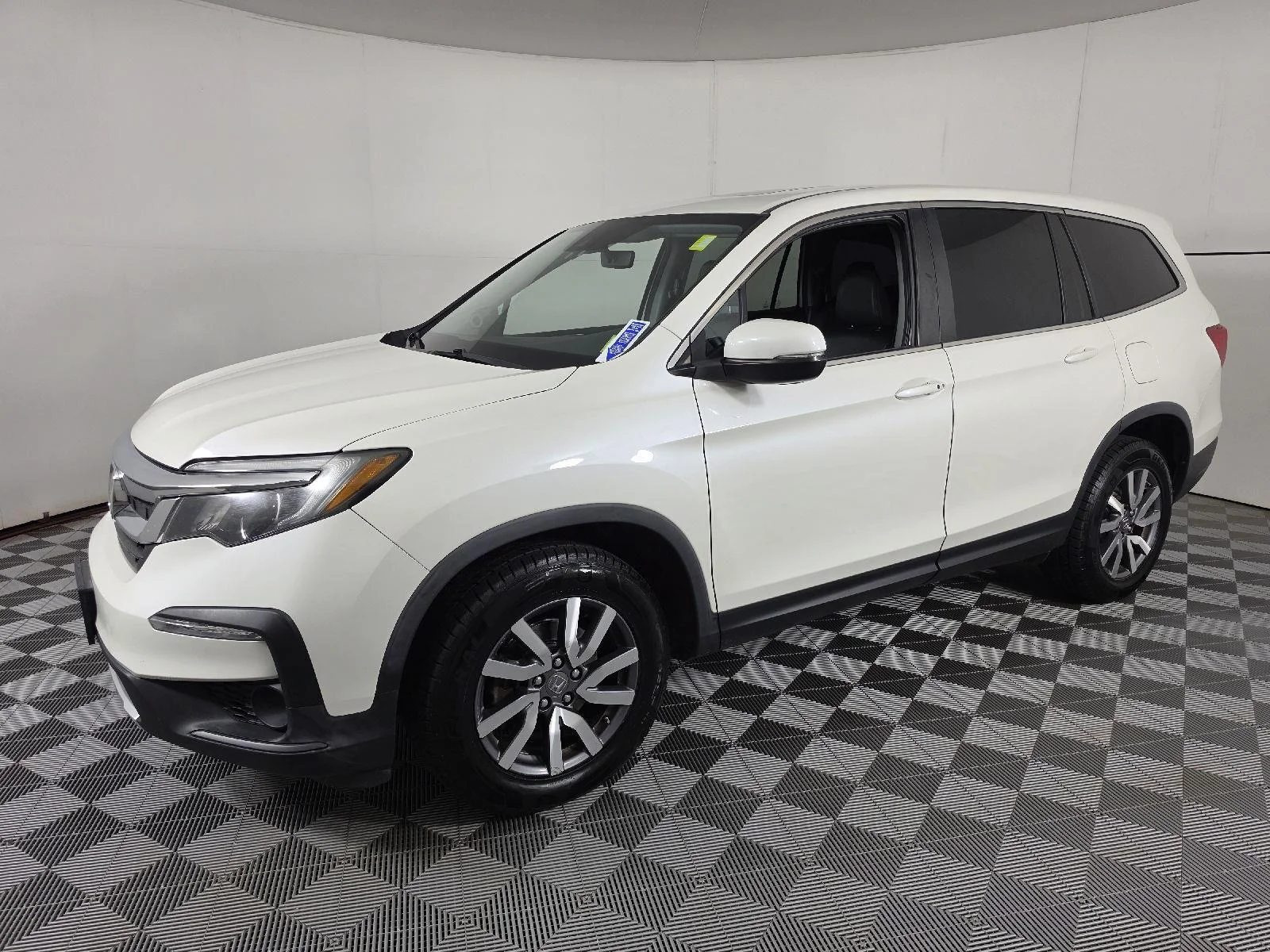 Used 2019 White Diamond Pearl Honda EX-L image 7