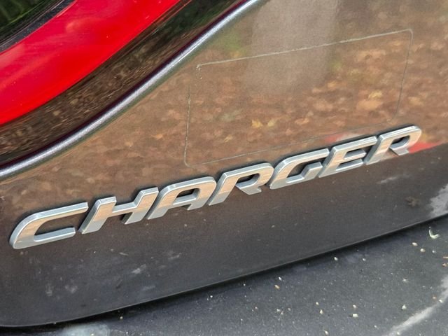 Used 2023 Gray Dodge SXT image 6
