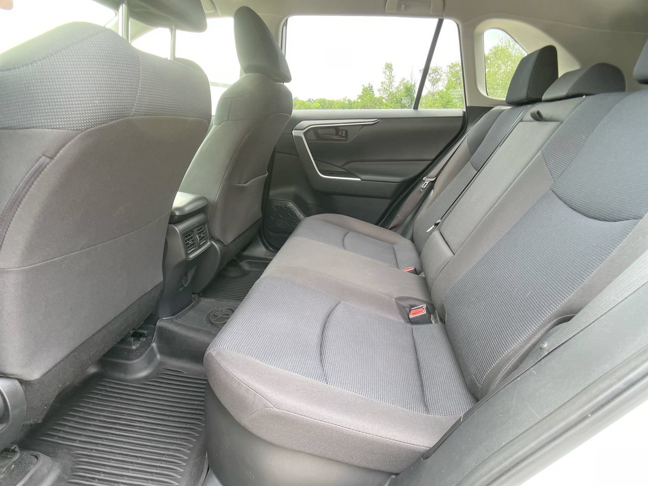 Used 2022 White Toyota Hybrid LE image 20