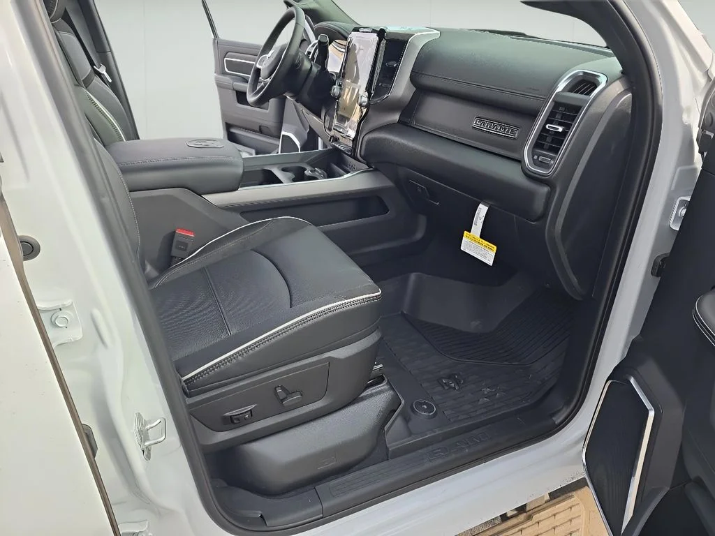 New 2026 Bright White Clear-Coat Exterior Paint RAM Laramie image 35
