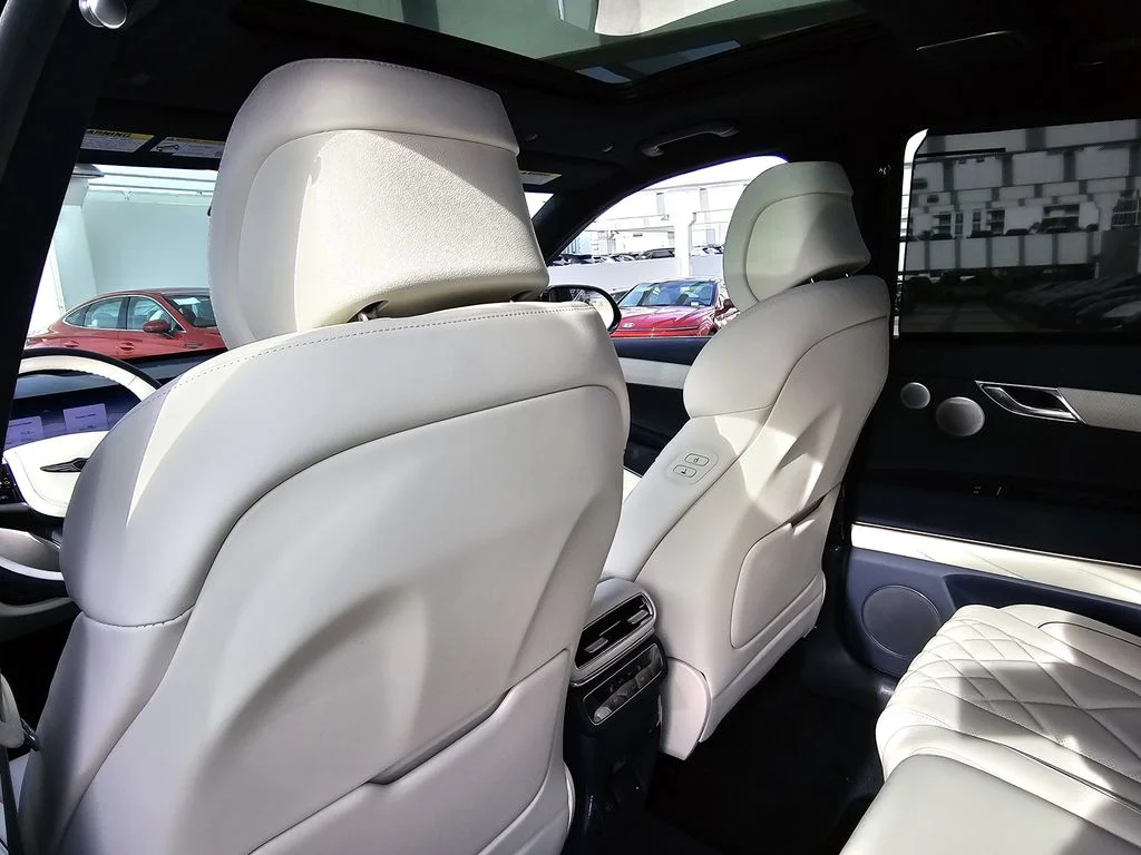 New 2026 Blue Genesis 3.5T Prestige image 9
