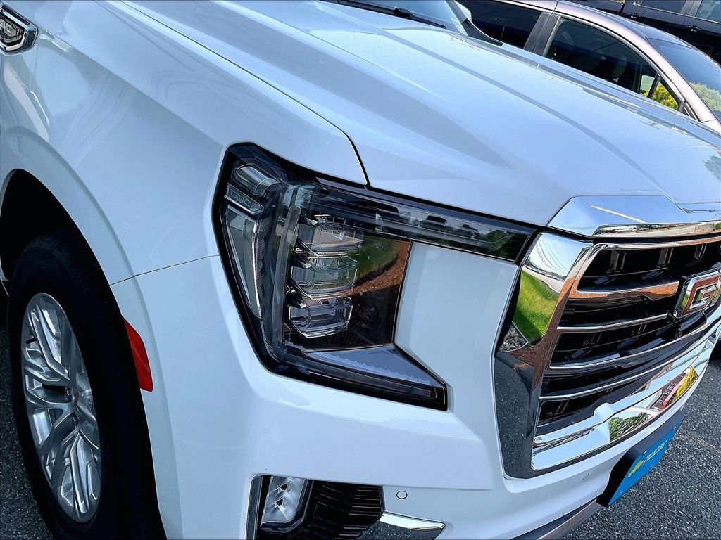Used 2023 White GMC SLT image 34