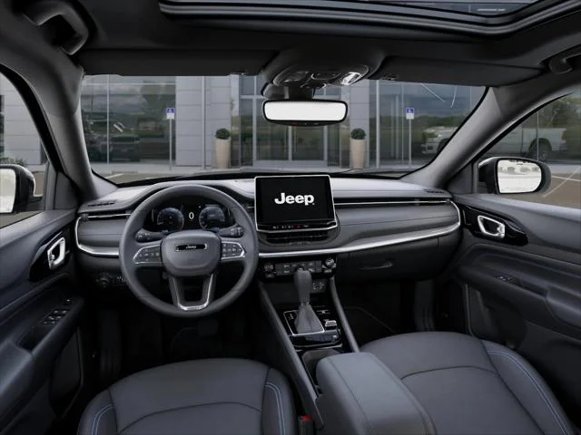 New 2025 Diamond Black Crystal Pearl-Coat Exterior Paint Jeep Limited image 20