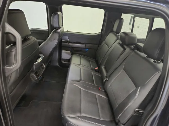 Used 2024  Ford Lariat image 35