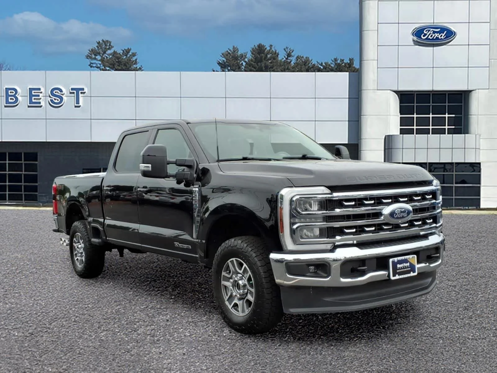 Used 2024 Agate Black Metallic Ford LARIAT image 10