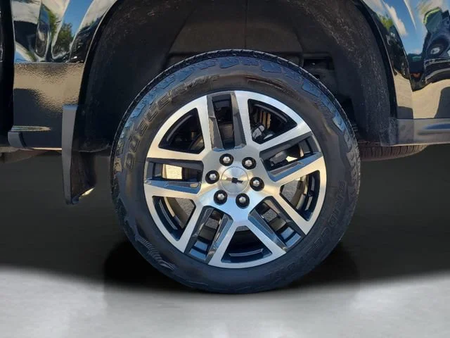 Used 2023 BLACK Chevrolet 4WD Z71 image 33