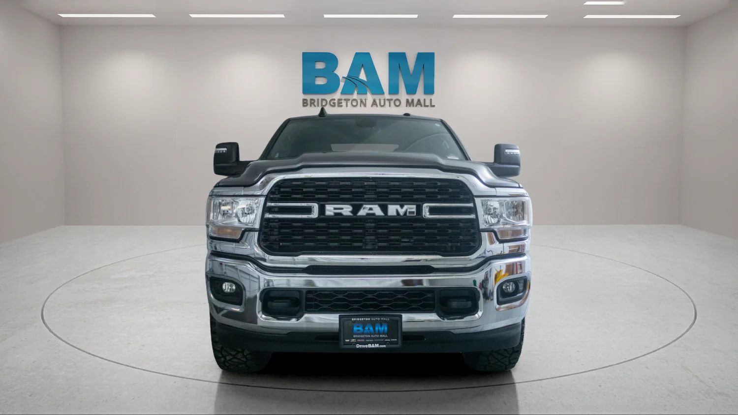 Used 2024 Gray Med Ram Big Horn image 2