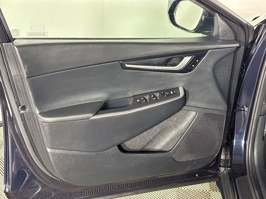 Used 2024 Blue Kia Light image 10