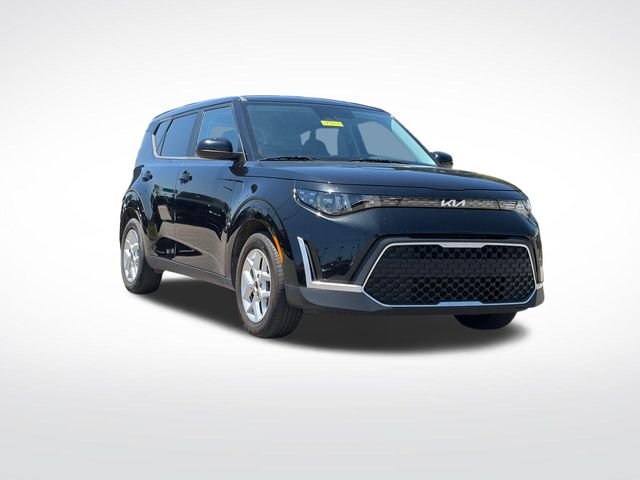 2023 Kia Soul 2.0L S IVT's photo