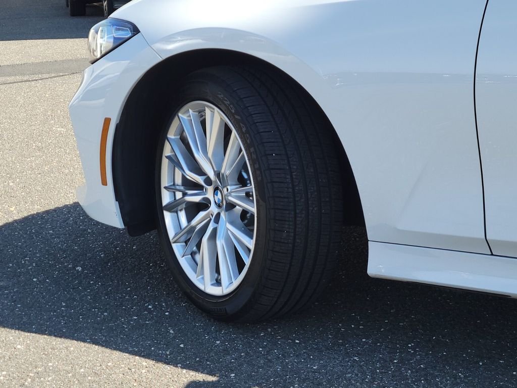 Used 2023 White BMW 330i xDrive image 38