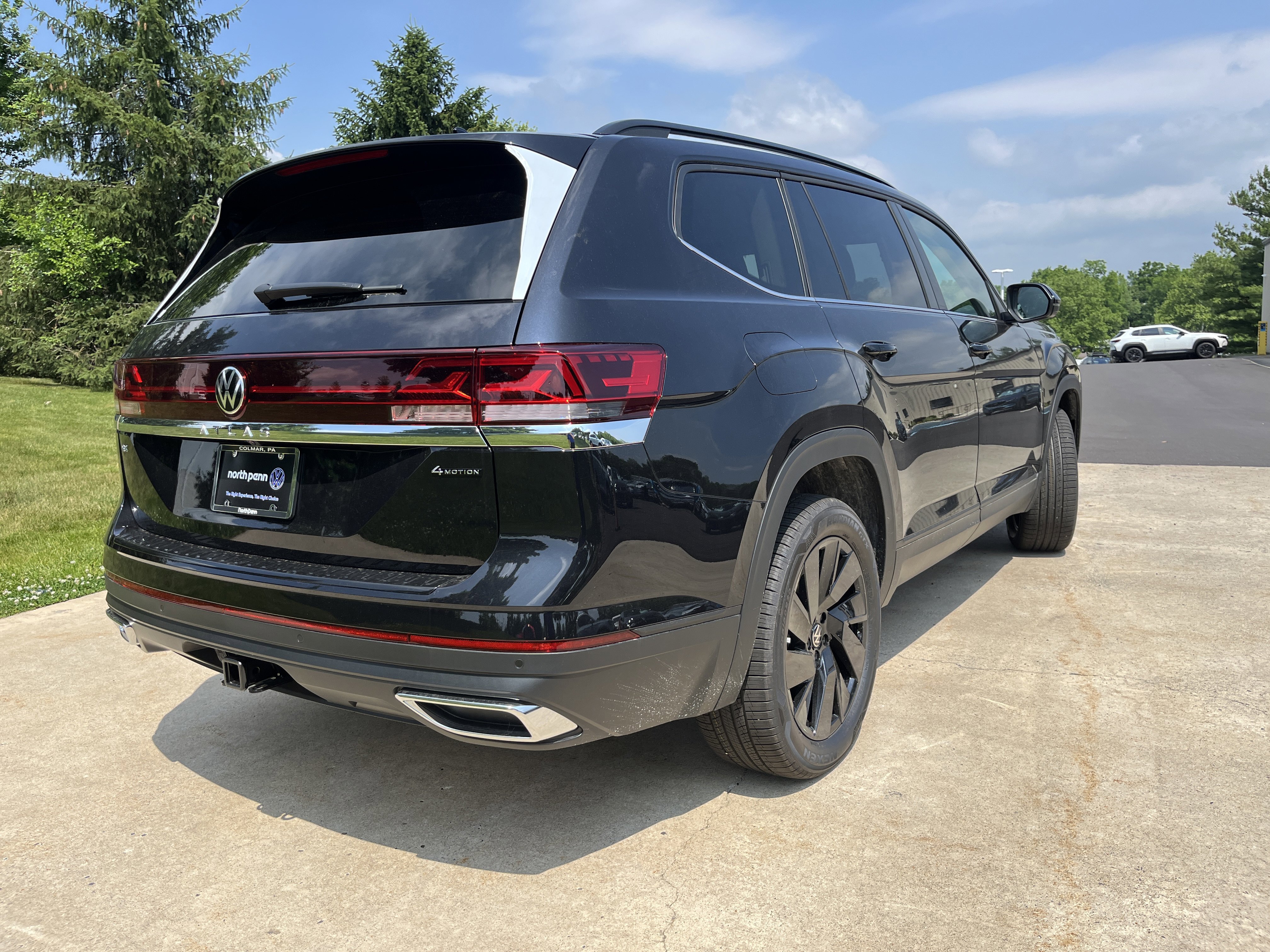 New 2026 Deep Black Pearl Volkswagen 2.0T SE w/Technology image 12