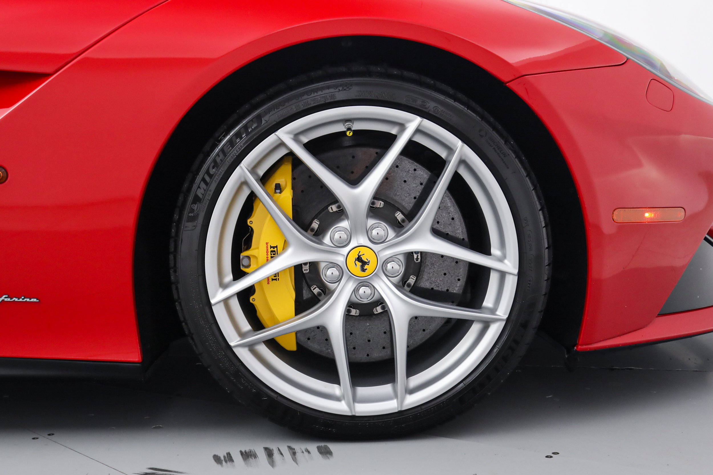 Used 2016 Red Ferrari  image 17